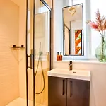 Apartment La Mome — Parking, Quartier Historique & Anime *